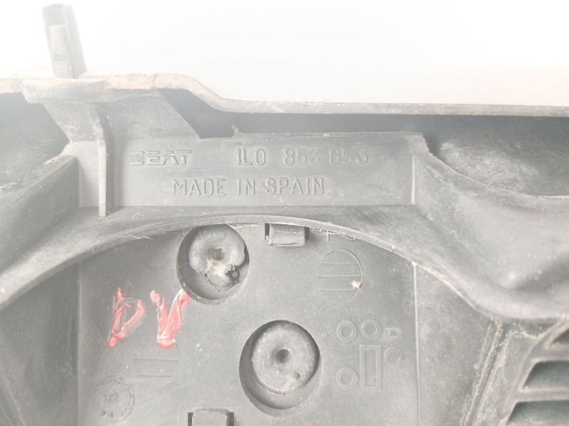 Recambio de rejilla delantera para seat toledo (1l) 1.9 d referencia OEM IAM 1L0853653  