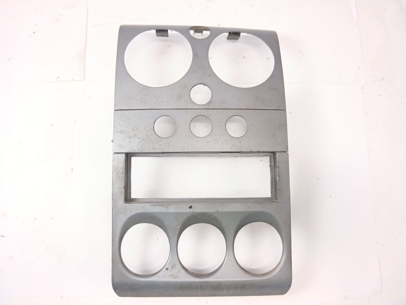 Recambio de moldura para citroën berlingo 2.0 hdi leader referencia OEM IAM 9653812077  