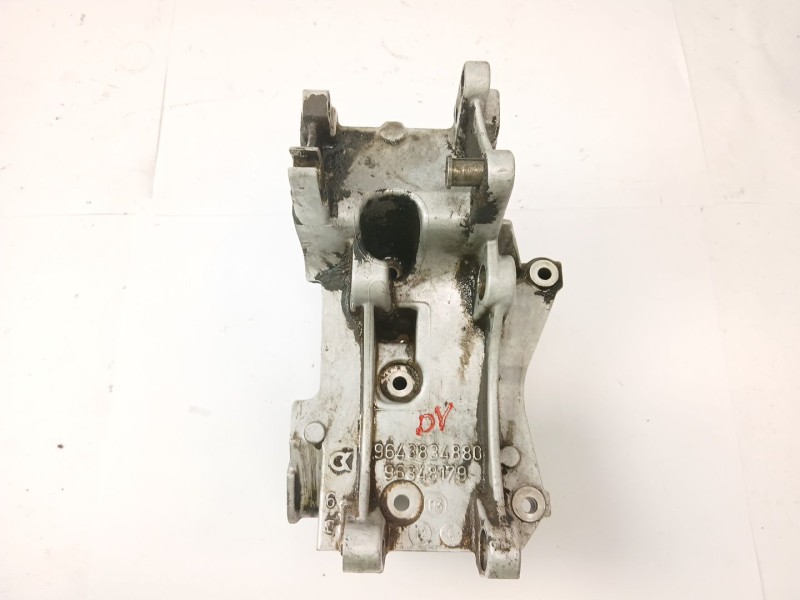 Recambio de soporte motor para citroën berlingo 2.0 hdi leader referencia OEM IAM 9643834880  
