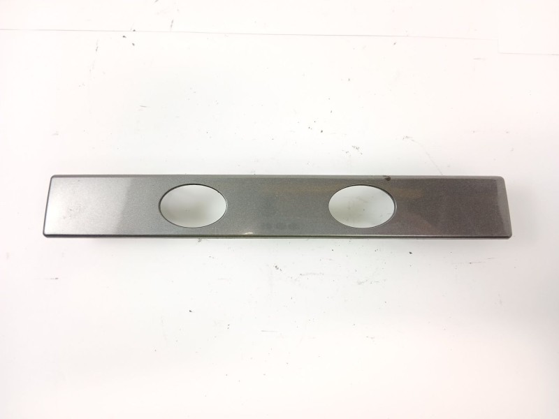Recambio de molduras delanteras para mg mg zt cdti referencia OEM IAM   
