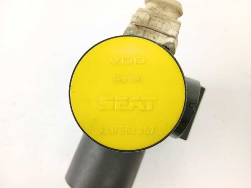 Recambio de bomba cierre centralizado para seat toledo i (1l2) 2.0 i referencia OEM IAM 1LO862257  