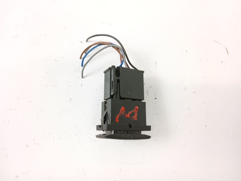 Recambio de mando elevalunas trasero izquierdo para seat toledo i (1l2) 2.0 i referencia OEM IAM   