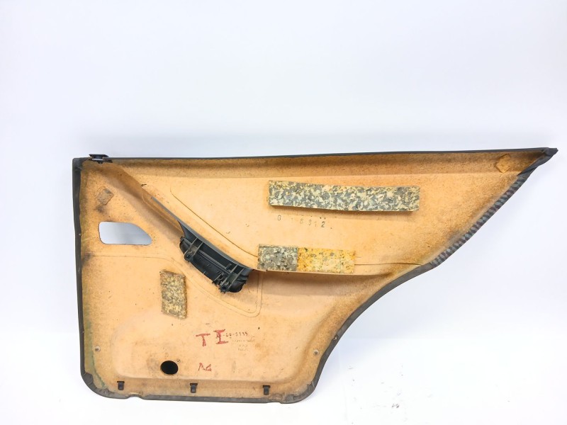 Recambio de guarnecido puerta trasera izquierda para seat toledo i (1l2) 2.0 i referencia OEM IAM 867211  
