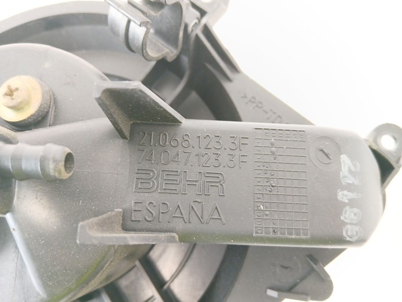 Recambio de motor calefaccion para citroën xsara (n1) 1.9 td referencia OEM IAM 210681233  