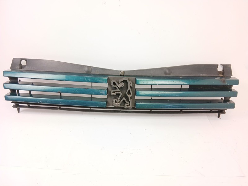 Recambio de rejilla paragolpes delantera para peugeot 205 ii (20a/c) 1.7 diesel referencia OEM IAM 9253108580  