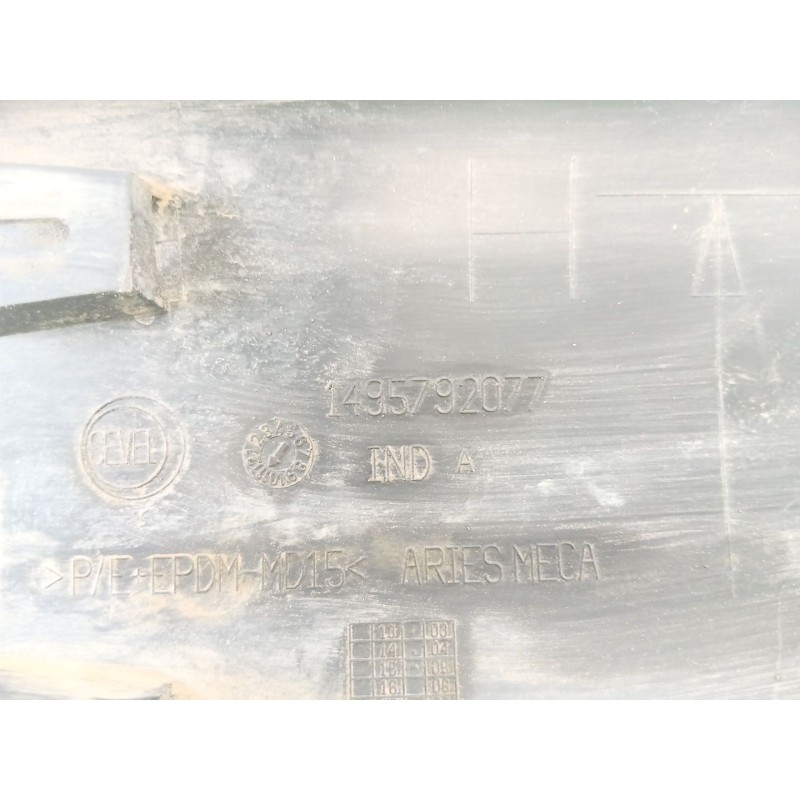 Recambio de moldura para citroën jumpy i furgoneta (bs_, bt_, by_, bz_) 2.0 hdi 110 referencia OEM IAM 1495792077  