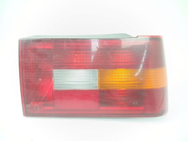 Recambio de piloto trasero derecho para volvo 460 (464) 1.8 referencia OEM IAM 293802  
