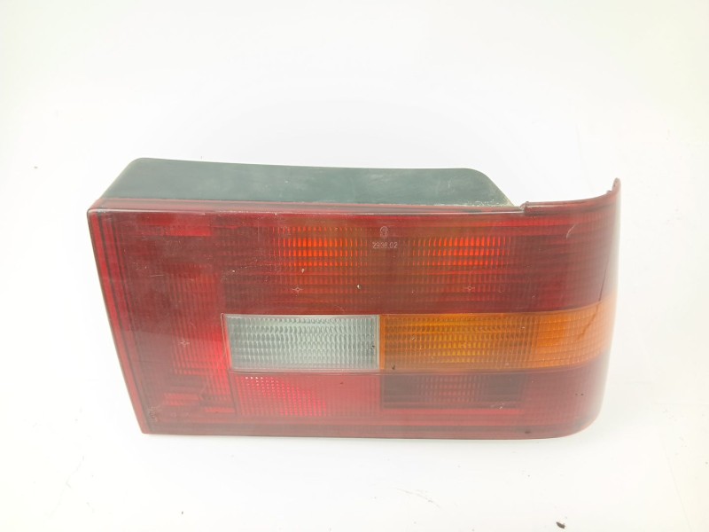 Recambio de piloto trasero derecho para volvo 460 (464) 1.8 referencia OEM IAM 293802  
