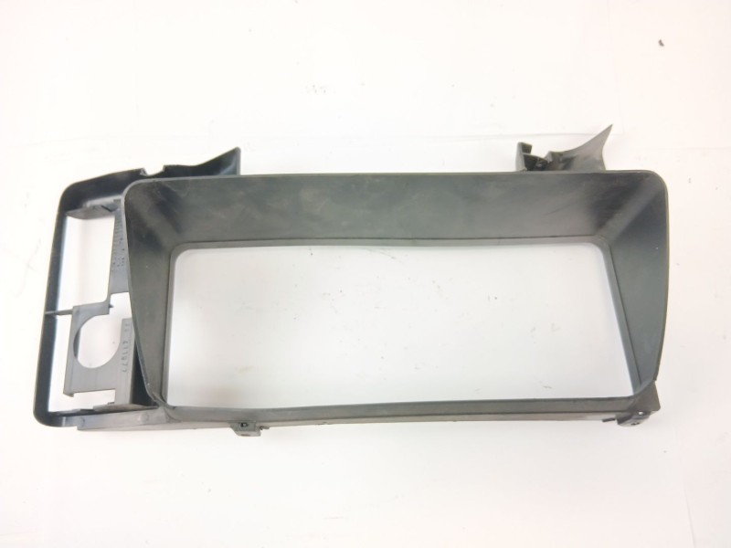 Recambio de molduras delanteras para volvo 460 (464) 1.8 referencia OEM IAM 90431977  