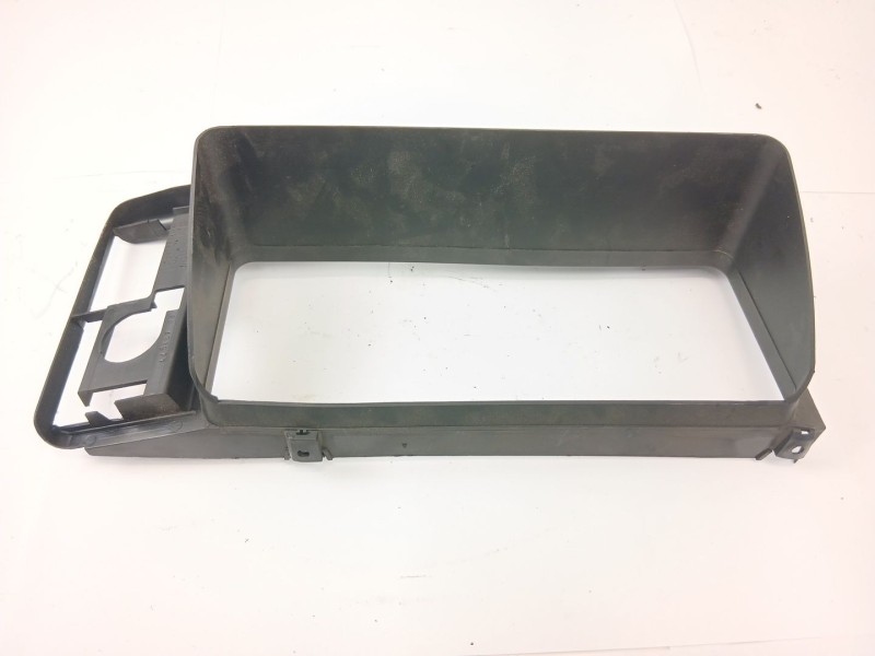 Recambio de molduras delanteras para volvo 460 (464) 1.8 referencia OEM IAM 90431977  