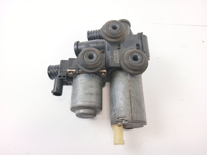 Recambio de bomba agua de calefaccion para bmw 3 compact (e46) 320 td referencia OEM IAM 64118369807  