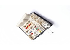 Recambio de caja reles / fusibles para renault scenic ii 1.5 dci diesel referencia OEM IAM 8200481866  