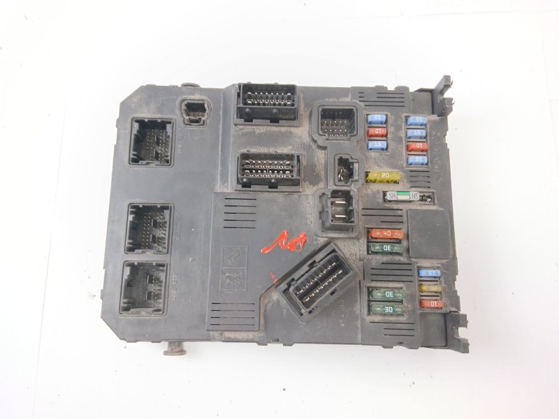Recambio de caja reles / fusibles para peugeot partner monospace (5_, g_) 1.9 d referencia OEM IAM 118085320E  