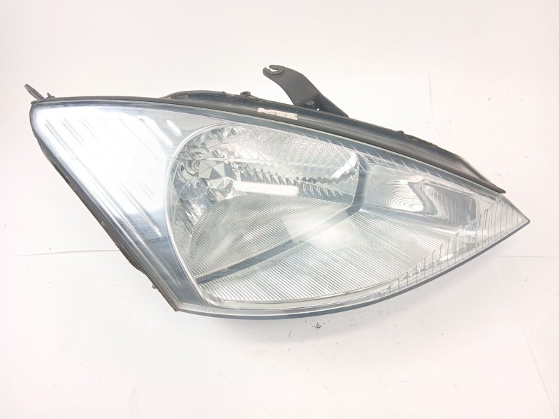 Recambio de faro derecho para ford focus sedán (dfw) 1.6 16v referencia OEM IAM 1AE01019902  