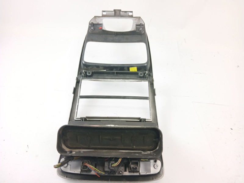 Recambio de consola central para peugeot 307 (3a/c) 1.6 hdi 110 referencia OEM IAM 9651943877  