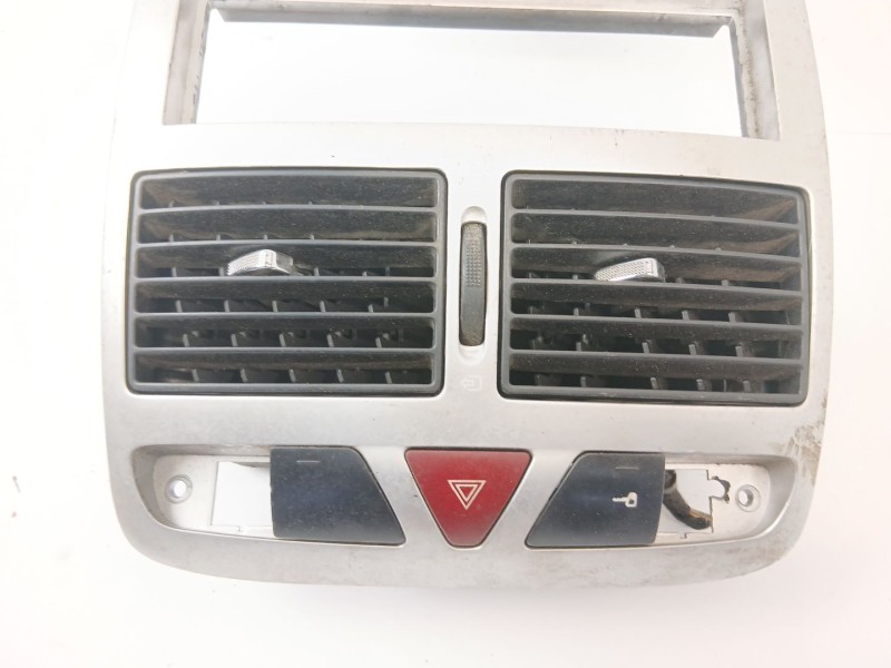 Recambio de consola central para peugeot 307 (3a/c) 1.6 hdi 110 referencia OEM IAM 9651943877  