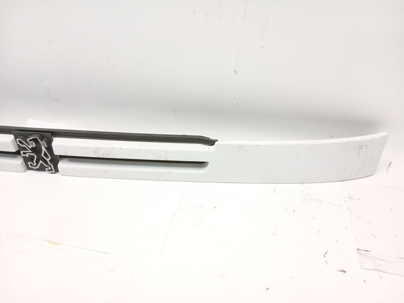 Recambio de rejilla delantera para peugeot boxer furgoneta (230l) 2.5 d referencia OEM IAM   