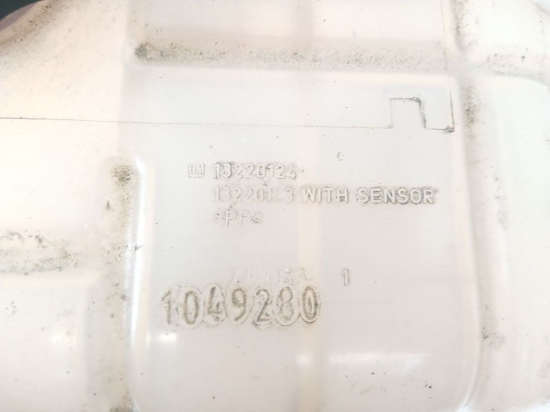 Recambio de deposito expansion para opel insignia berlina edition referencia OEM IAM 13220124  