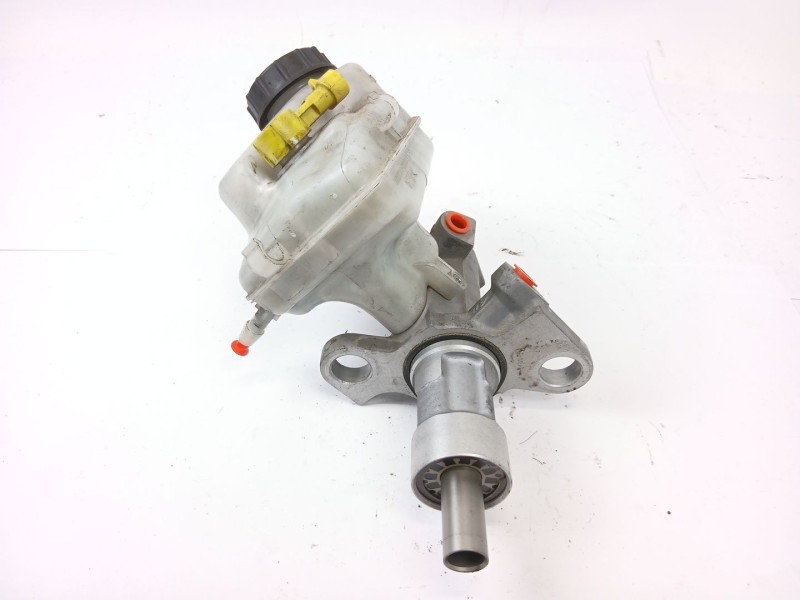 Recambio de bomba freno para opel insignia berlina edition referencia OEM IAM 0335089024  
