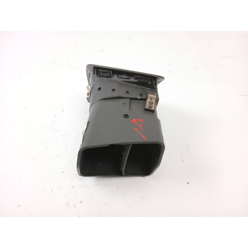 Recambio de rejilla del aire delantera derecha para opel insignia berlina edition referencia OEM IAM 13321921  