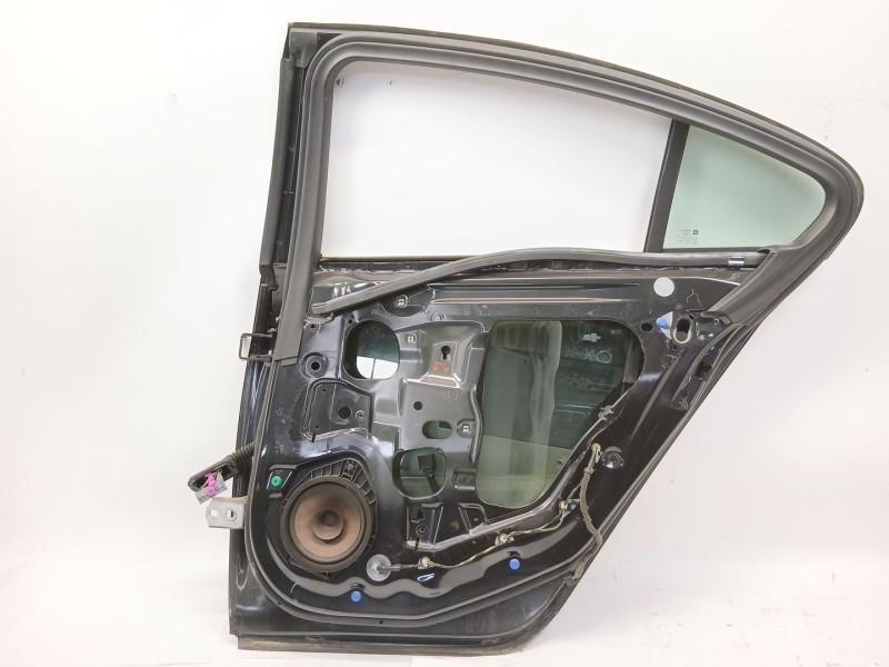 Recambio de puerta trasera derecha para opel insignia berlina edition referencia OEM IAM   