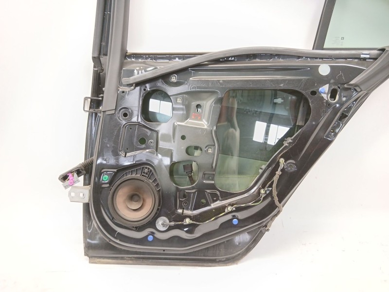 Recambio de puerta trasera derecha para opel insignia berlina edition referencia OEM IAM   