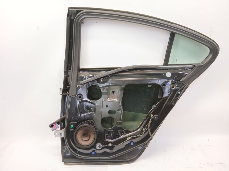 Recambio de puerta trasera derecha para opel insignia berlina edition referencia OEM IAM   