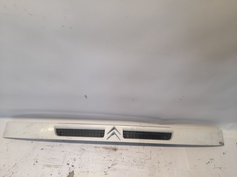 Recambio de rejilla delantera para citroën jumper i furgoneta (230l) 2.5 d referencia OEM IAM   