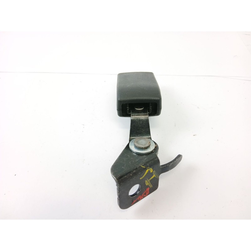 Recambio de enganche cinturon seguridad trasero izquierdo para opel insignia berlina edition referencia OEM IAM 13267139  