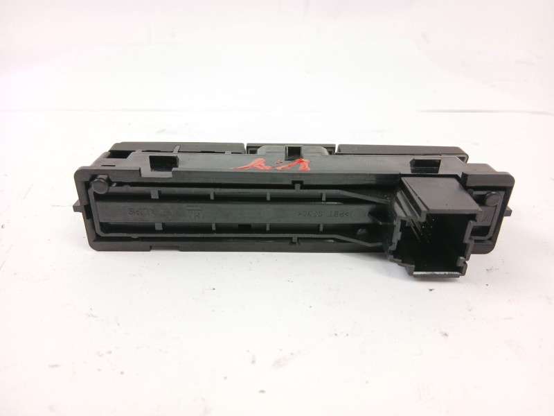 Recambio de warning para opel insignia berlina edition referencia OEM IAM 13324594  