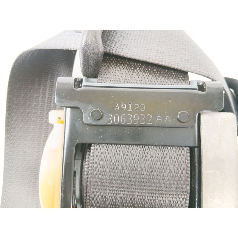 Recambio de cinturon seguridad delantero derecho para opel insignia berlina edition referencia OEM IAM 3063932  