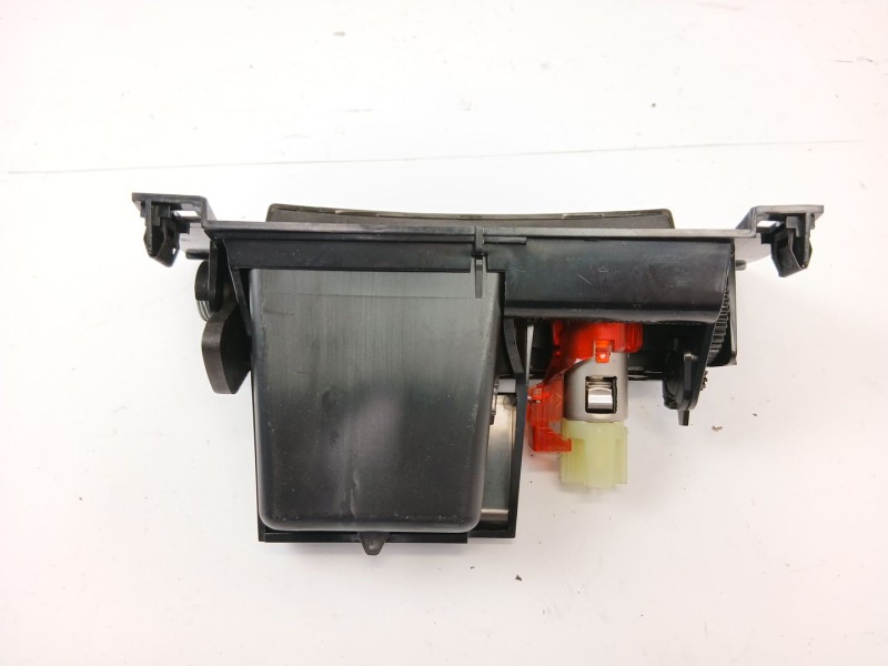 Recambio de cenicero para opel insignia berlina edition referencia OEM IAM 13320460  