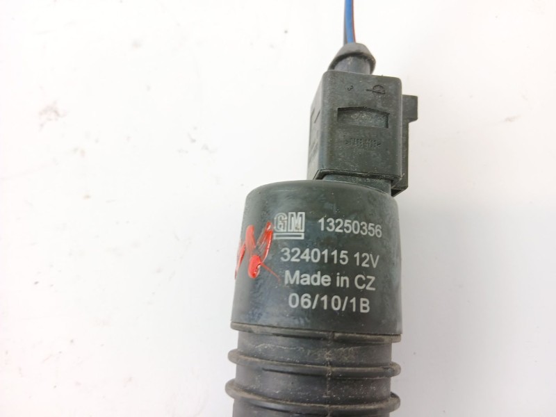 Recambio de bomba limpia para opel insignia berlina edition referencia OEM IAM 3240115  