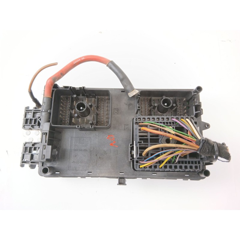 Recambio de caja reles / fusibles para opel insignia berlina edition referencia OEM IAM 13255300  