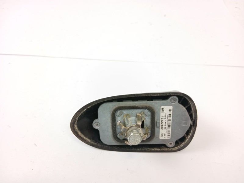 Recambio de antena para opel insignia berlina edition referencia OEM IAM 13322182  