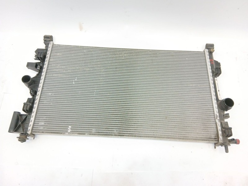 Recambio de radiador agua para opel insignia berlina edition referencia OEM IAM 13241725  