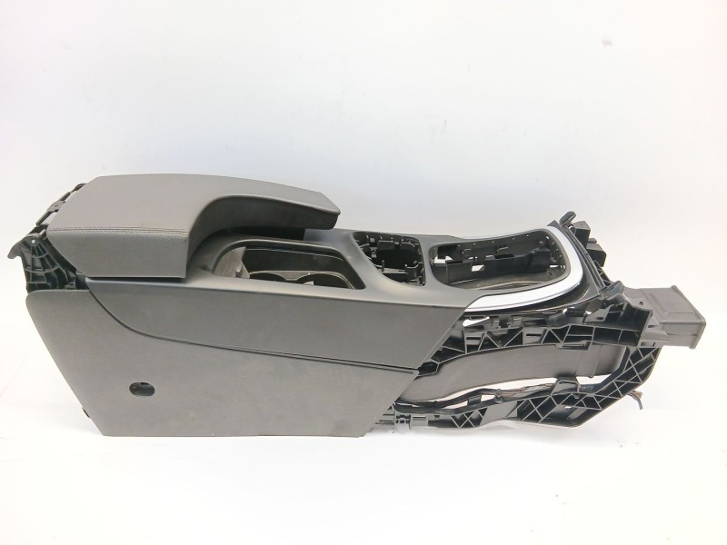 Recambio de consola central para opel insignia berlina edition referencia OEM IAM 333488716  