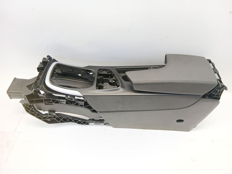 Recambio de consola central para opel insignia berlina edition referencia OEM IAM 333488716  