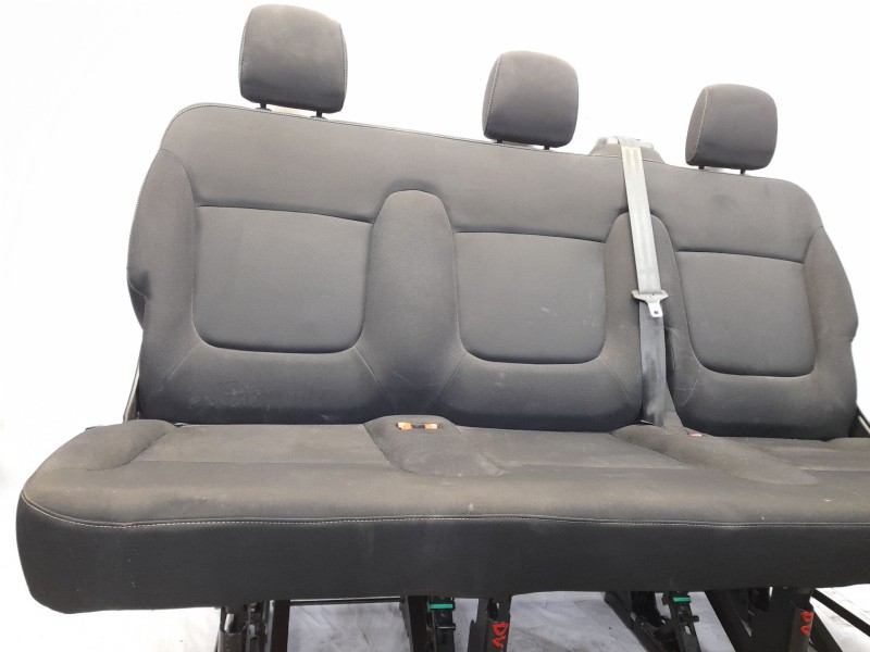 Recambio de asientos tercera fila para nissan nv300 kombi (x82) 1.6 dci 125 referencia OEM IAM   