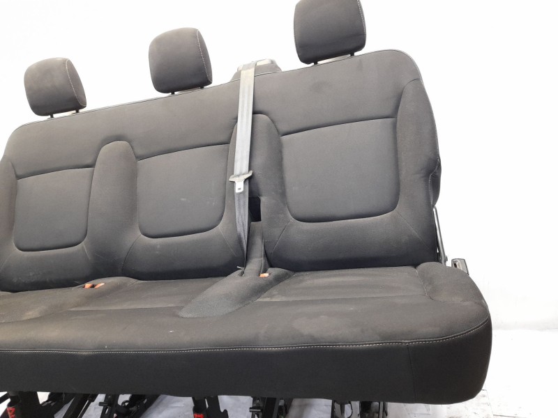 Recambio de asientos tercera fila para nissan nv300 kombi (x82) 1.6 dci 125 referencia OEM IAM   