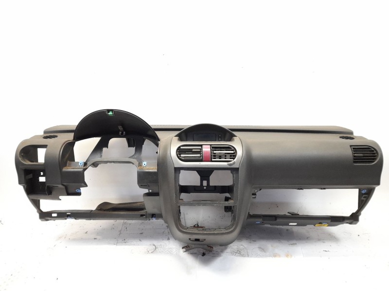Recambio de salpicadero para opel corsa c cosmo referencia OEM IAM   