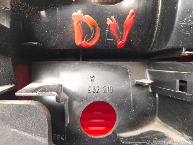Recambio de piloto trasero izquierdo para seat ibiza ii (6k1) 1.4 referencia OEM IAM 962219  