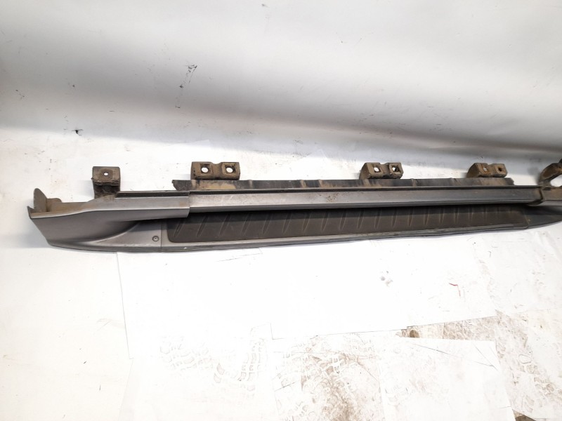Recambio de estribos laterales para ssangyong rexton 2.7 xdi referencia OEM IAM   