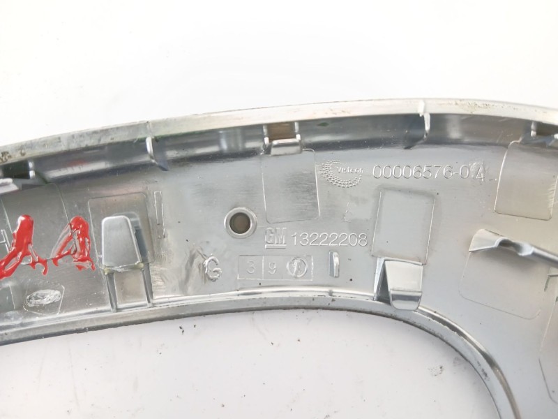 Recambio de moldura para opel insignia berlina edition referencia OEM IAM 13222208  