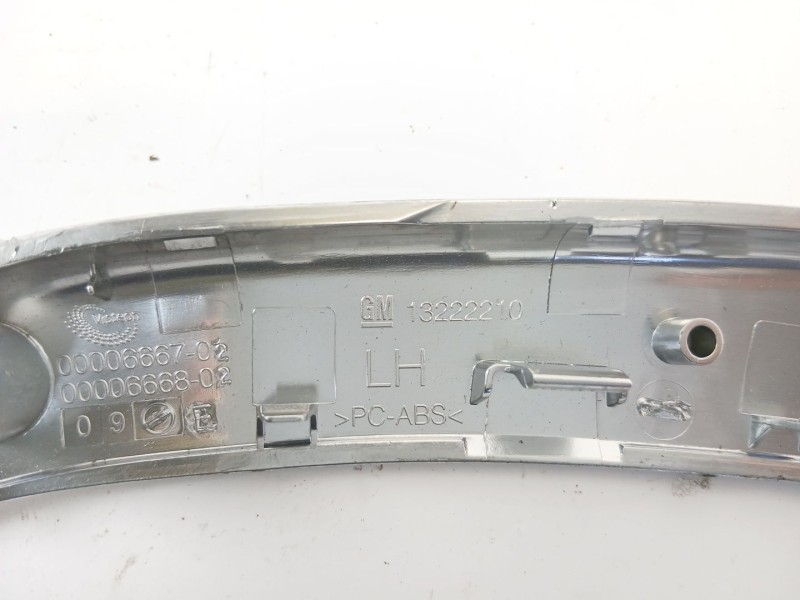 Recambio de moldura para opel insignia berlina edition referencia OEM IAM 13222210  