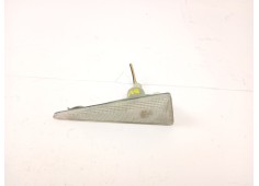 Recambio de piloto lateral izquierdo para renault scenic ii 1.5 dci diesel referencia OEM IAM    2