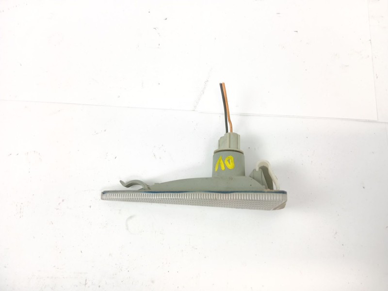Recambio de piloto lateral izquierdo para renault scenic ii 1.5 dci diesel referencia OEM IAM   