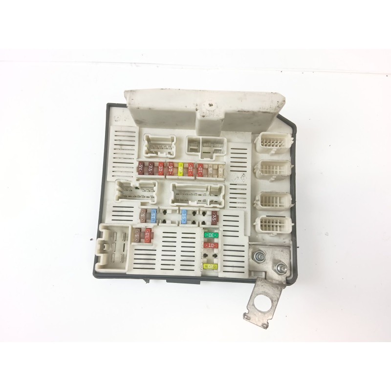 Recambio de caja reles / fusibles para renault grand scénic ii (jm0/1_) 1.9 dci (jm14) referencia OEM IAM 8200481  