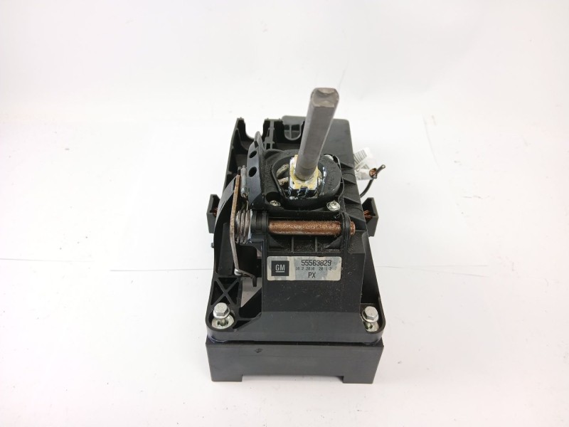 Recambio de palanca cambio para opel insignia berlina edition referencia OEM IAM 55563829  