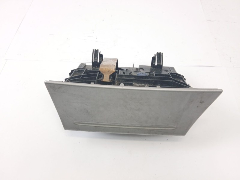 Recambio de cenicero para ford focus ii (da_, hcp, dp) 1.8 tdci referencia OEM IAM 18820015  